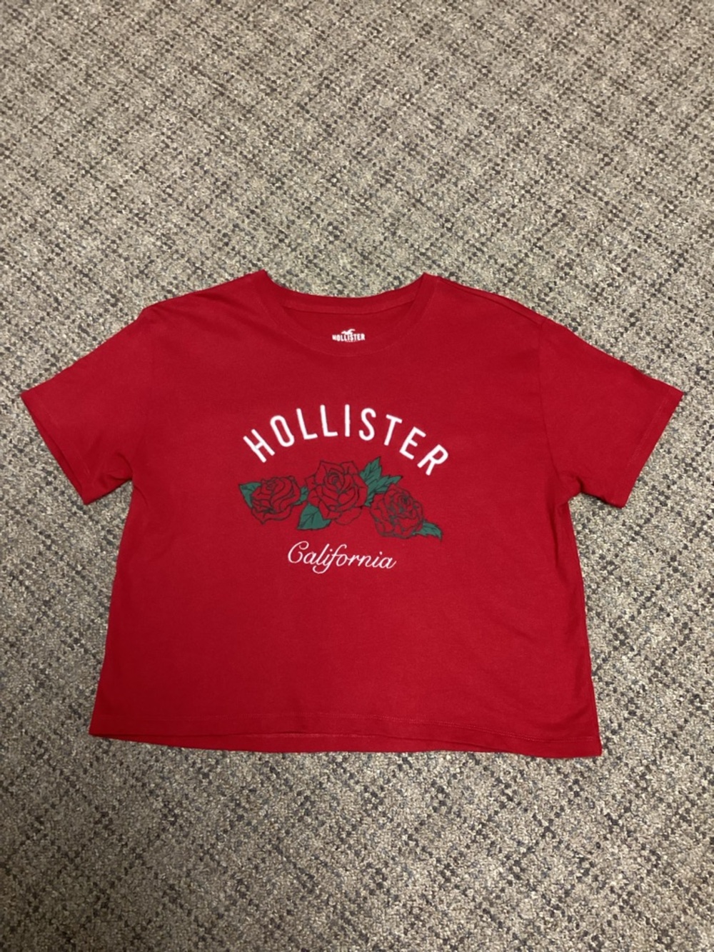 Hollister Red Cropped Tee with Embroidered Logo & Rose Graphic * Size Small